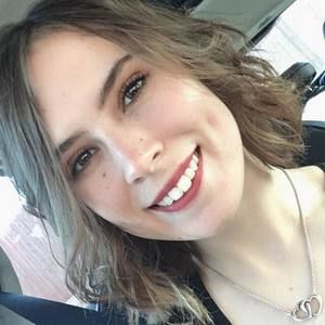 Meet your Posher, Michaela